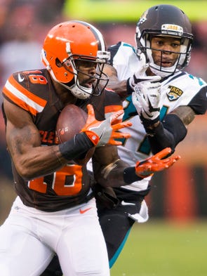 Cleveland Browns wide receiver Kenny Britt makes a