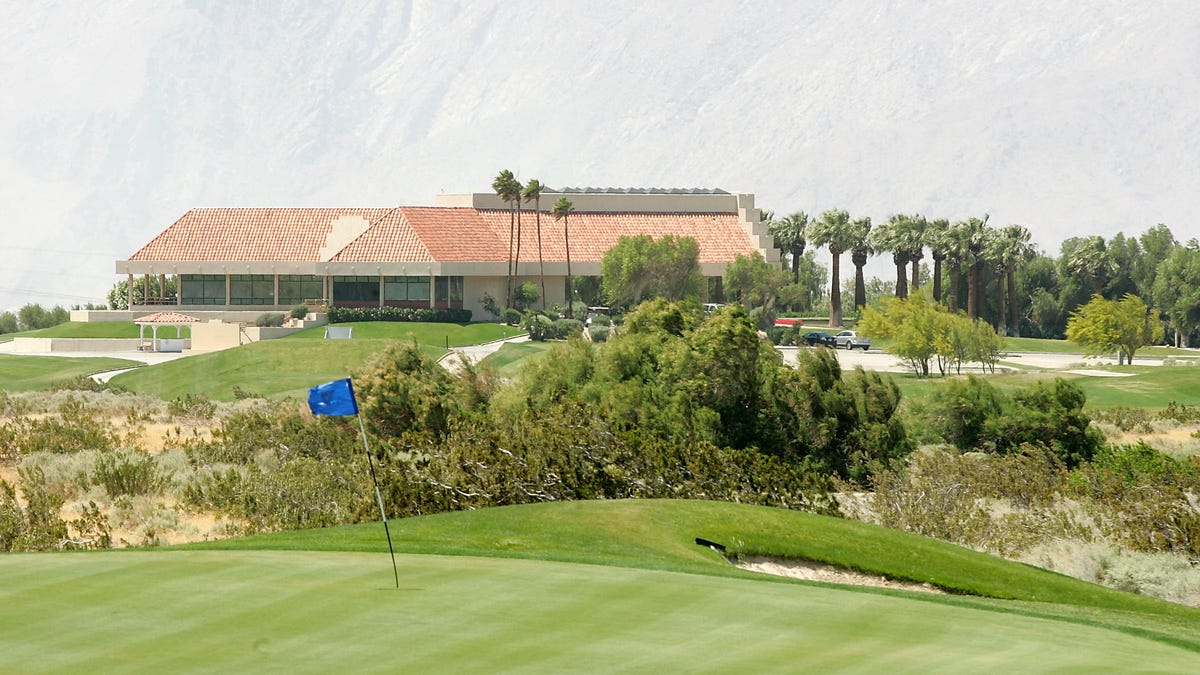 Desert Dunes, a Robert Trent Jones Jr. golf course in Desert Hot Springs, shuts down for good