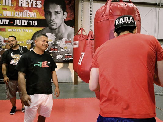 Boxing Top Trainer Robert Garcia Guides A Confident Julio Cesar