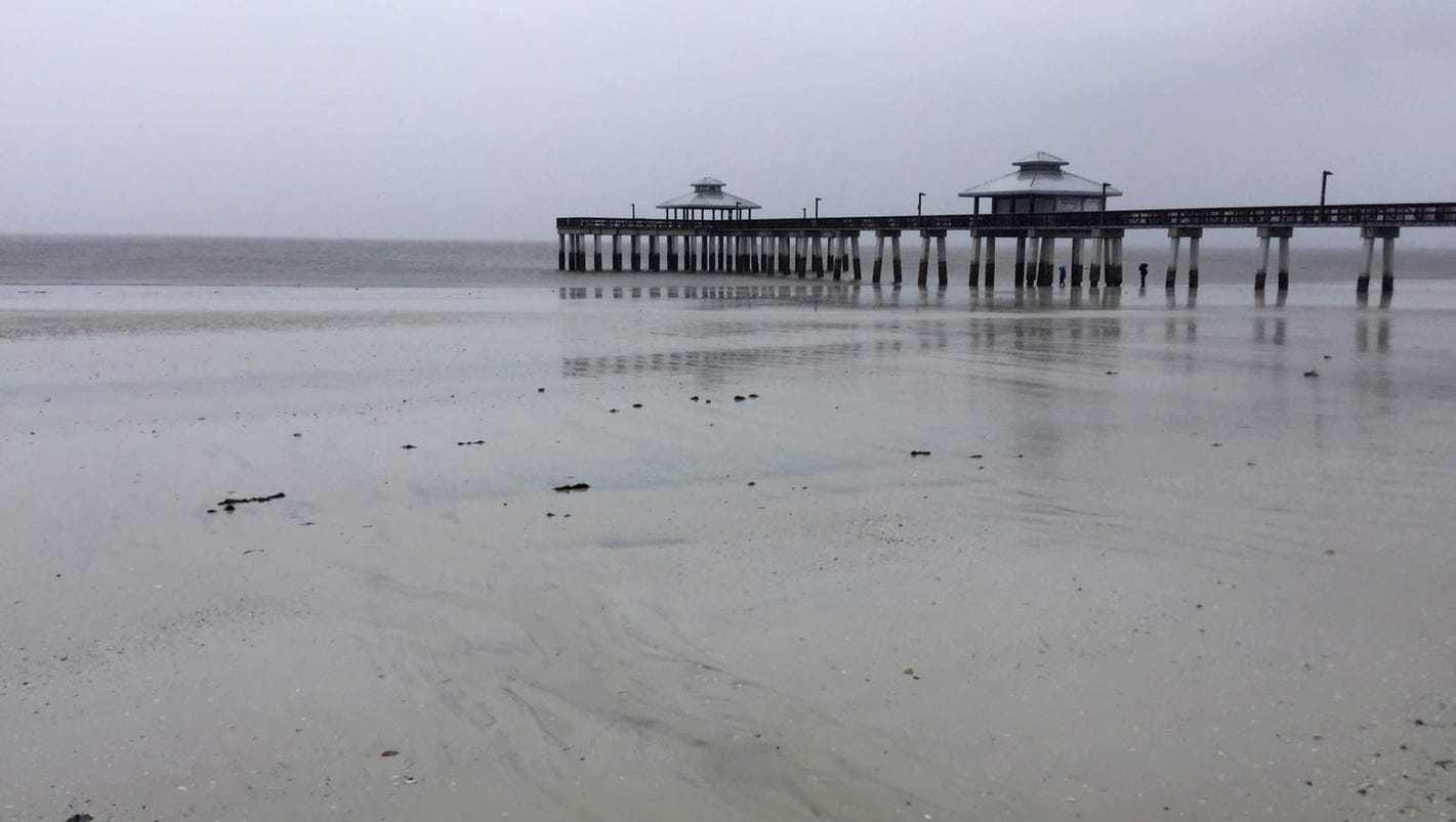 Hurricane Irma Fort Myers Beach Holdouts Powering Through