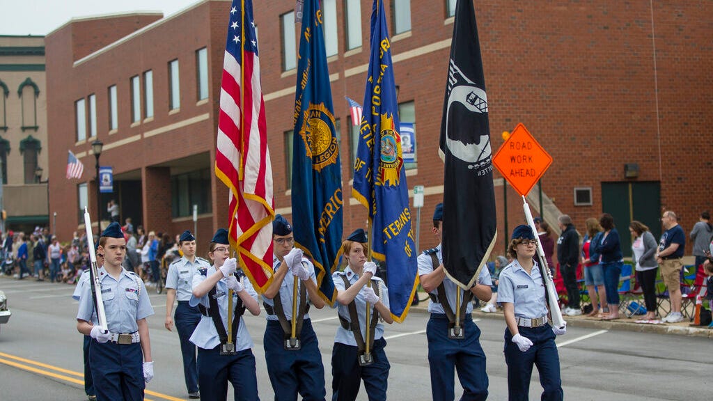 Veterans Day Discounts And Deals From Local And National Retailers And Restaurants