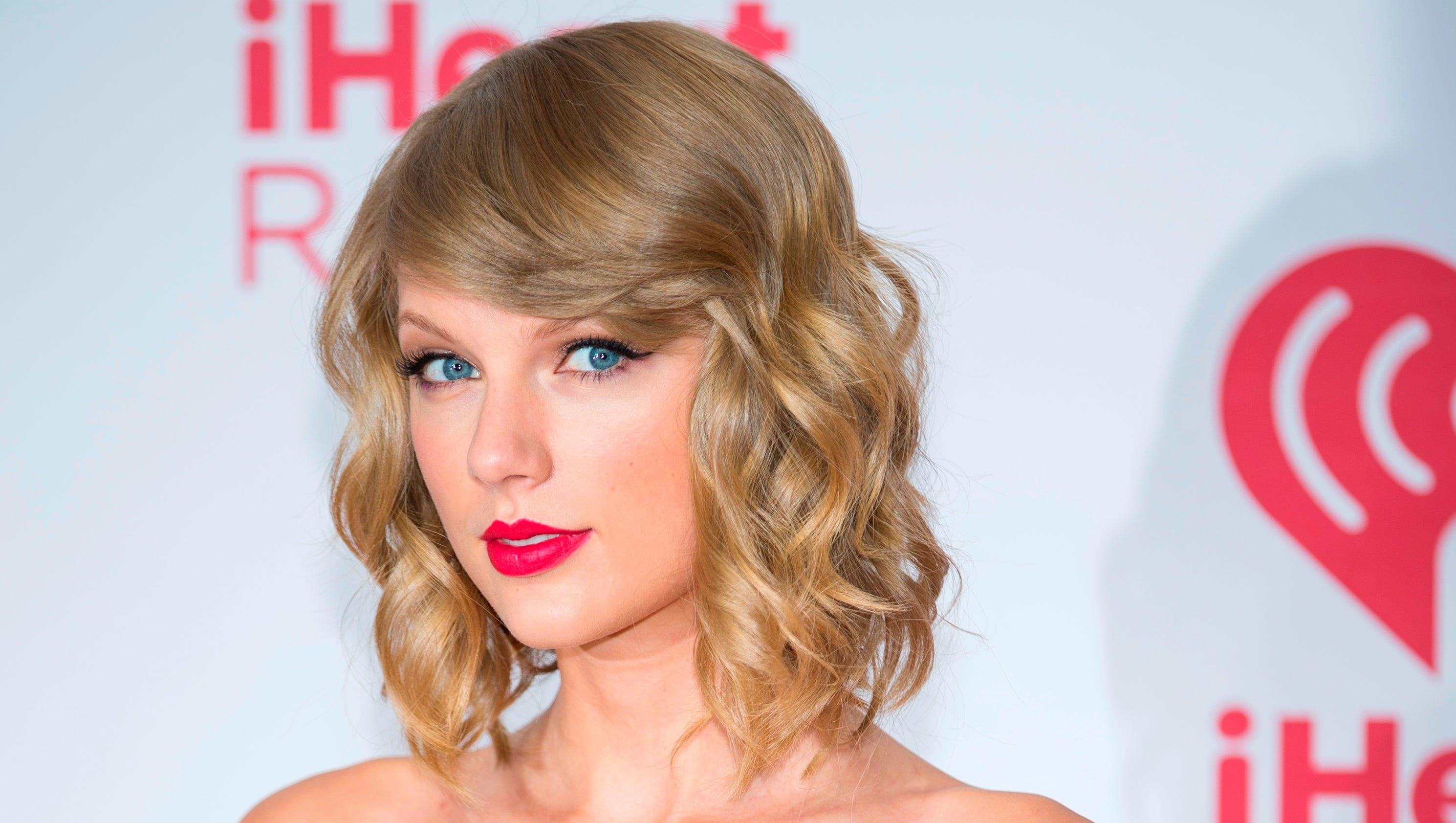 Taylor Swift Comes Out Of The Woods About New Song