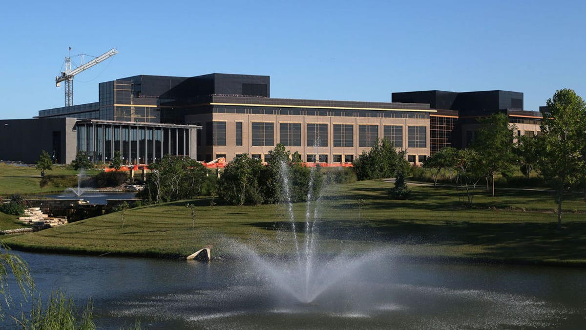Wells Fargo announces more layoffs at its Jordan Creek campus