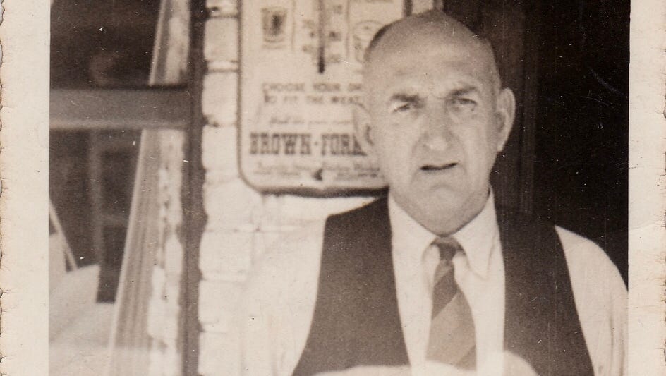 Shoeless Joe Jackson's old liquor store should have tribute to him