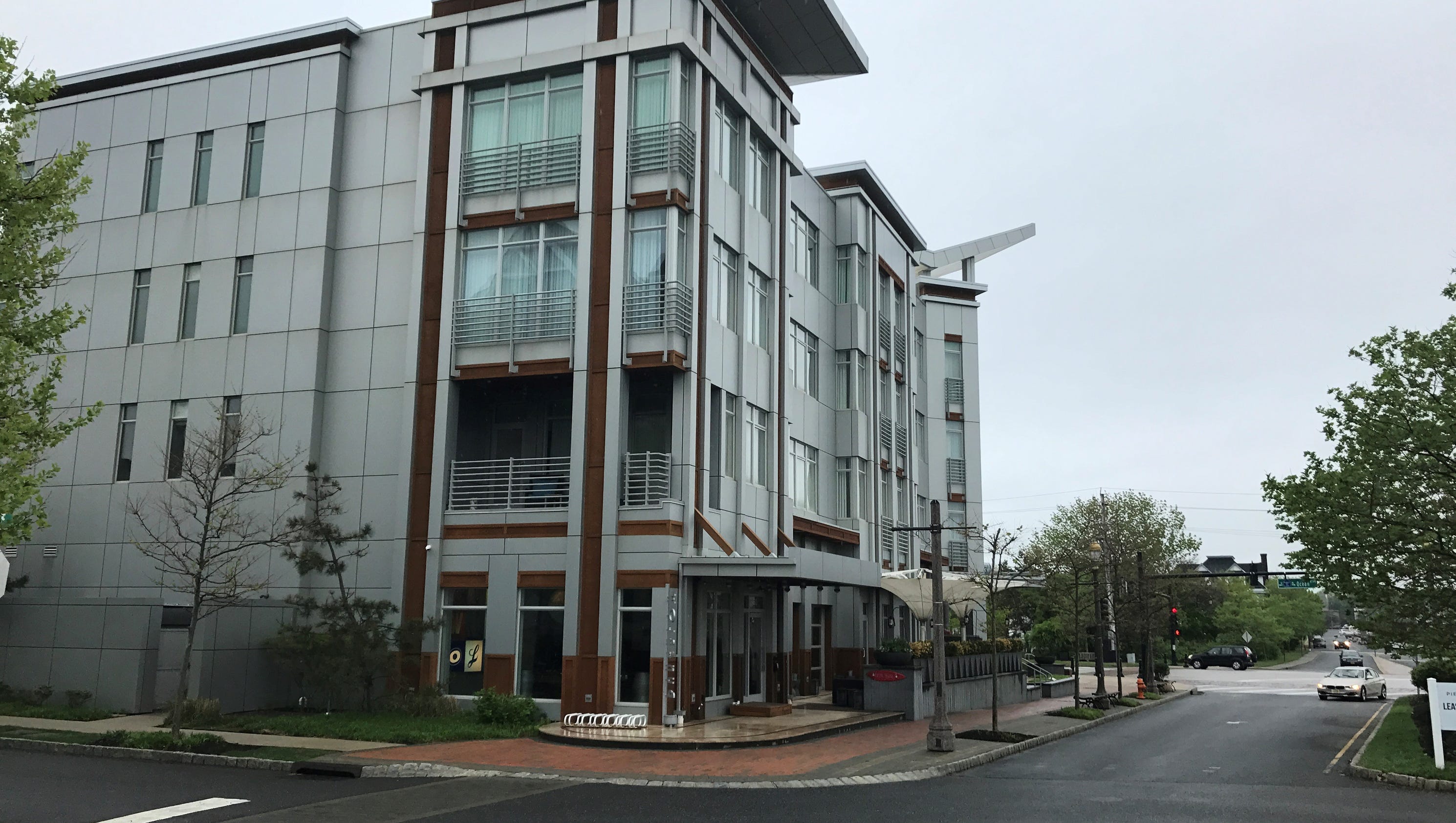 Kushner Cos. buys Bungalow Hotel in Long Branch