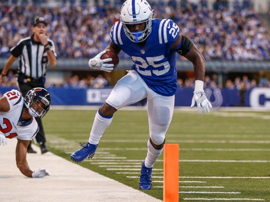Indianapolis Colts running back Marlon Mack (25) tip