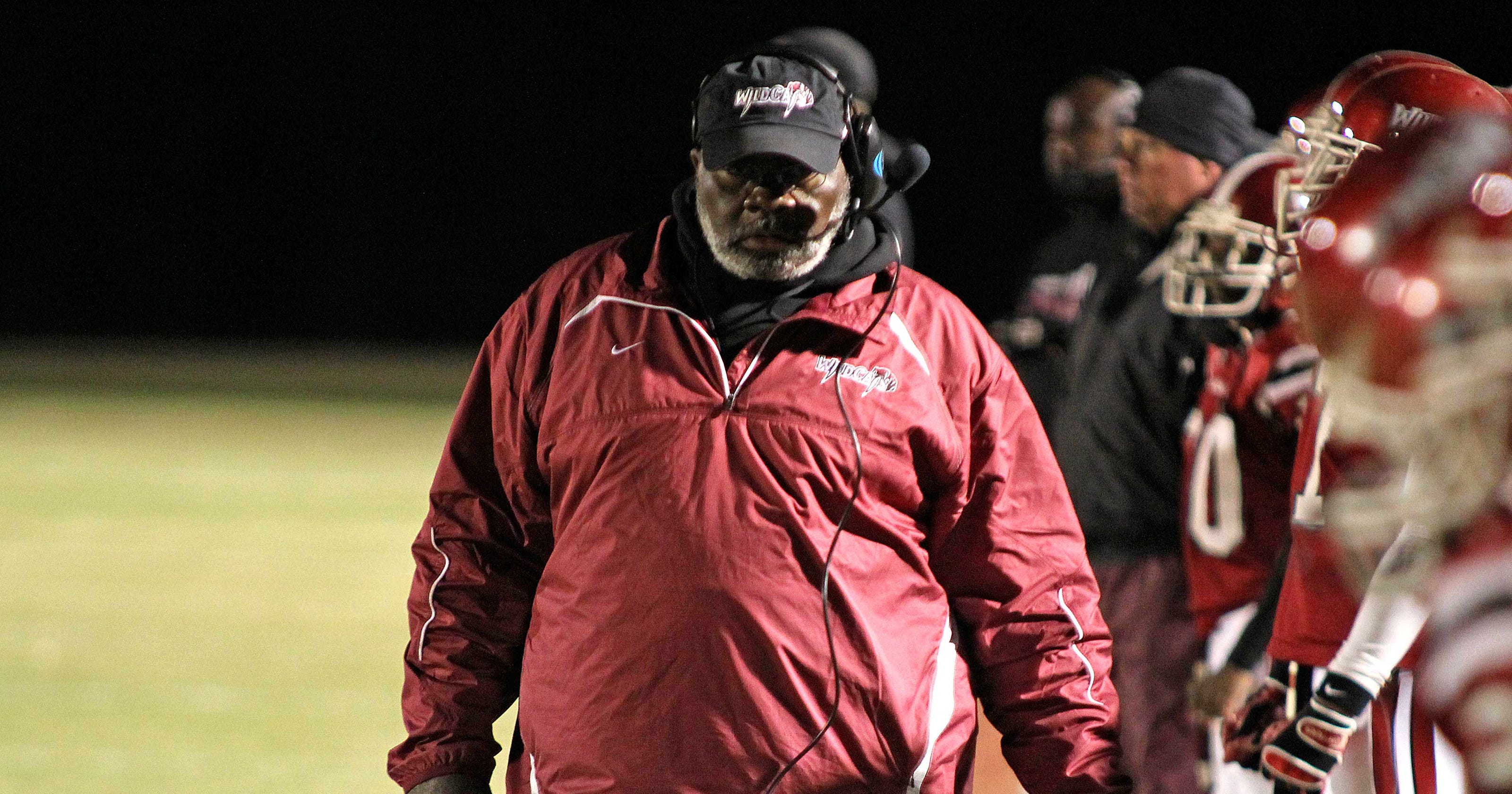 Louisville's M.C. Miller looks to cap 45year career with 4A title