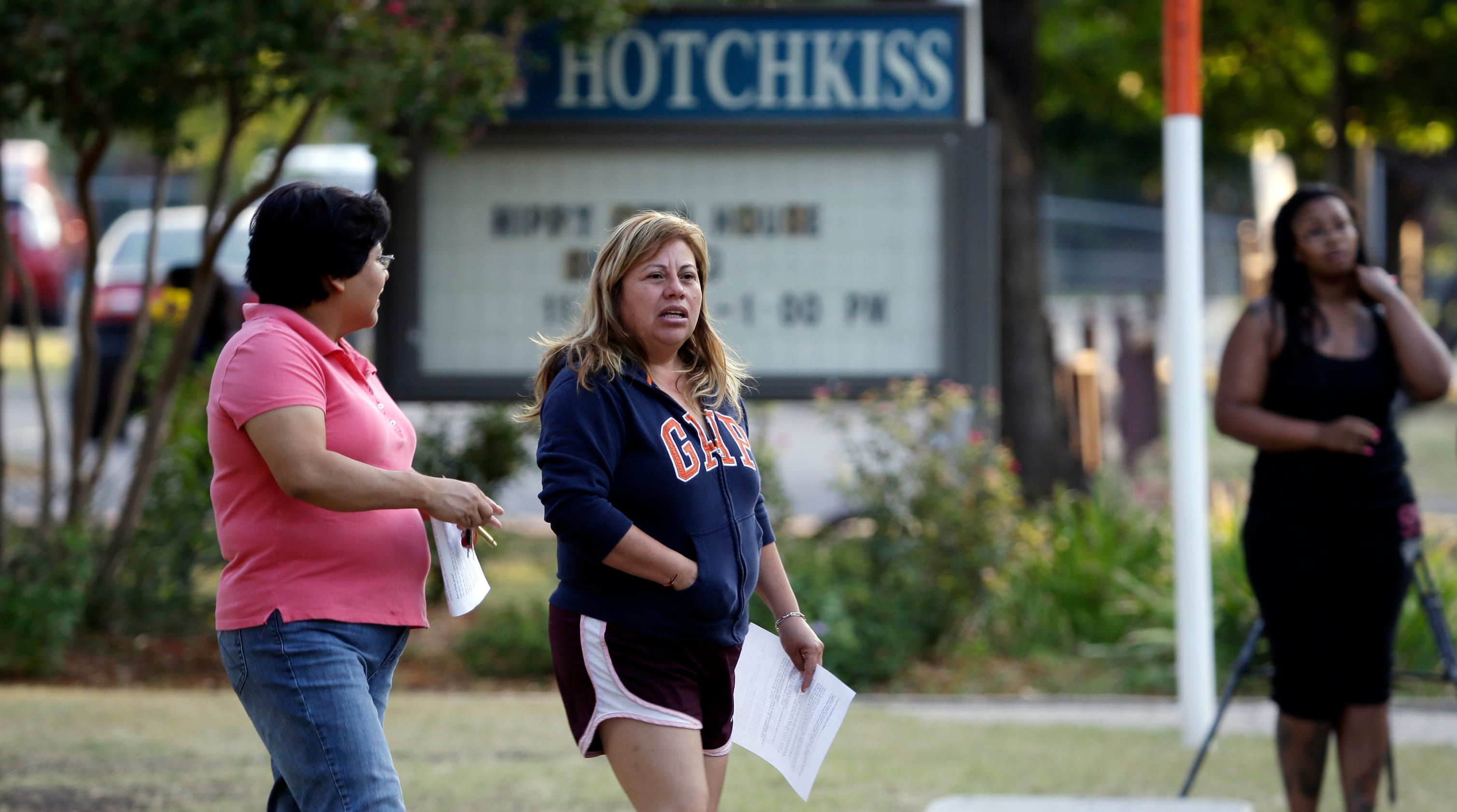 Family of Dallas Ebola patient quarantined
