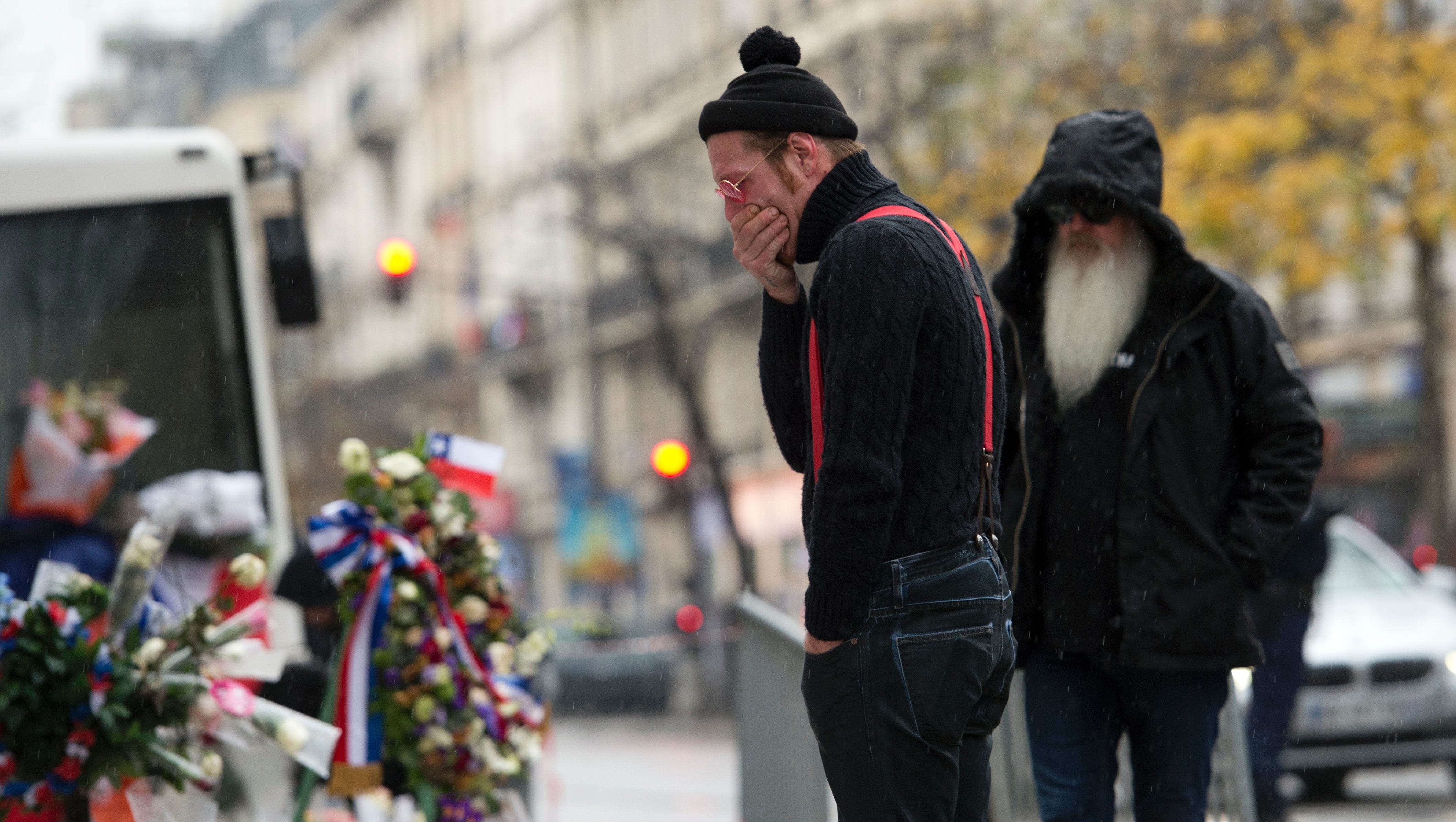 Eagles Of Death Metal Return To The Bataclan To Mourn Paris Terror Victims