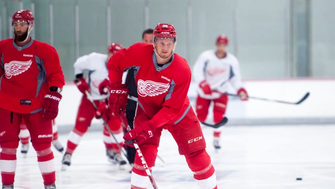 Anthony Mantha skated on a line with Pavel Datsyuk and Tomas Tatar in the morning skate in Philadelphia on Tuesday.