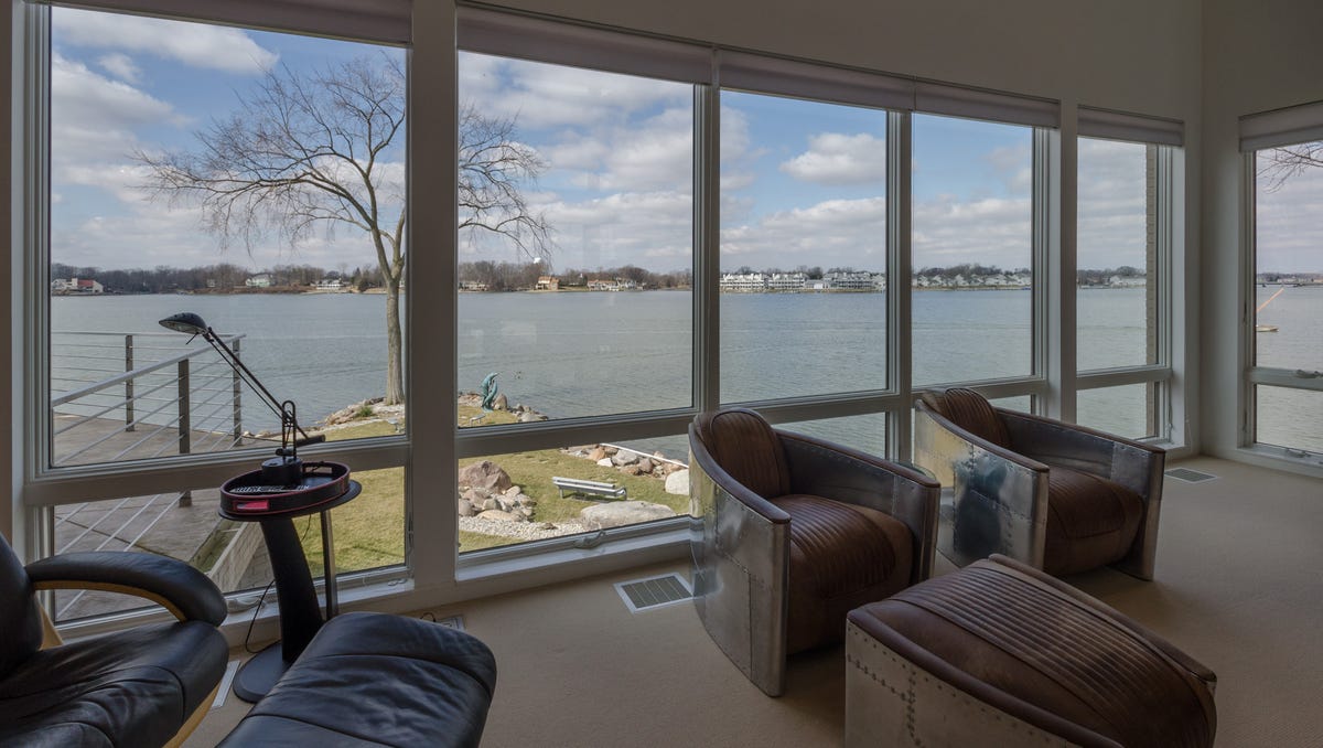Hot Property 1.3M to live California life on Morse Reservoir