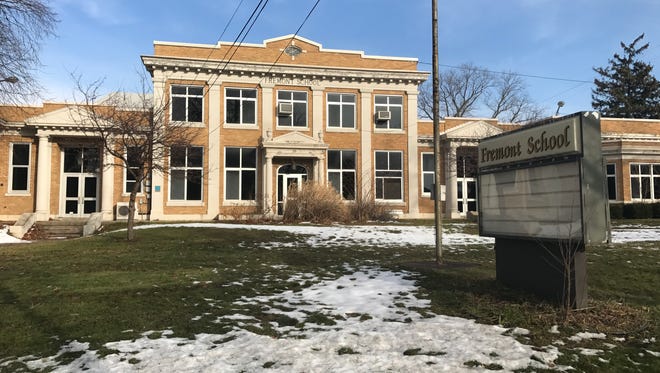The Battle Creek Public Schools Board of Education has decided not to sell the vacant Fremont school building.