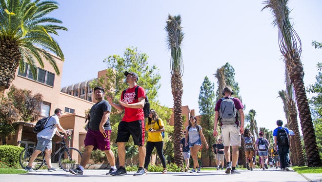 California college students flock to Arizona as UC, CSU turn them away