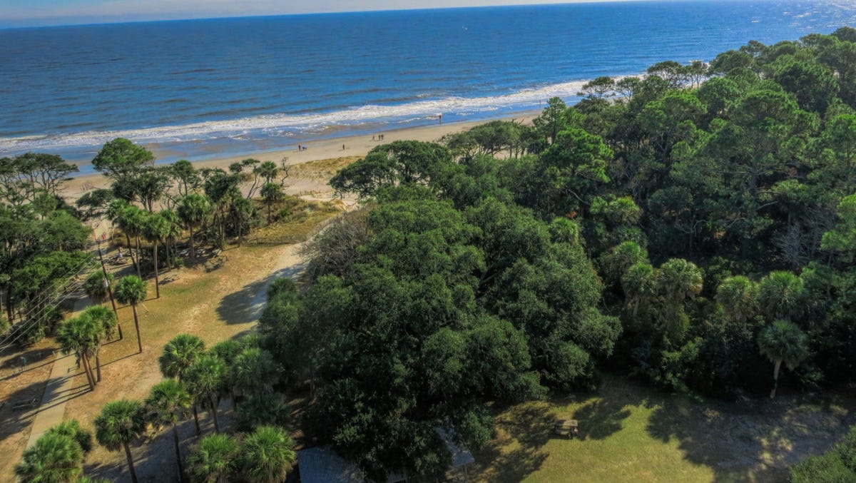 Hunting Island State Park, S.C.: The "single most popular" state park in South Carolina attracts more than a million visitors annually and was recently named a top 10 beach in the U.S. by TripAdvisor. On the well-preserved, 5-mile stretch of South Carolina coast you'll find a maritime forest, the only publicly accessible lighthouse in the state and the white-tipped waves of the Atlantic.