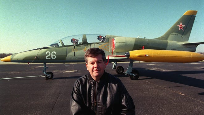 Jay Gordon in 1999, in front of the same type of plane he was flying during a fatal crash in September. It is an L39 Albatros, a Czech built former Soviet trainer.