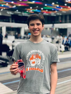 Newton student Simon Kushkov has been named to the World Cadet National Team for fencing.