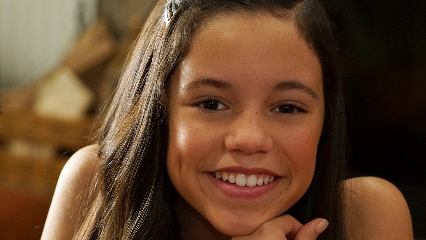 Disneys Jenna Ortega Holds Meet And Greet In Indio For Girl With Cancer