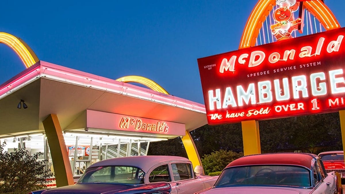 Mcdonald S Closing 200 U S Restaurants Some Inside Walmart Stores