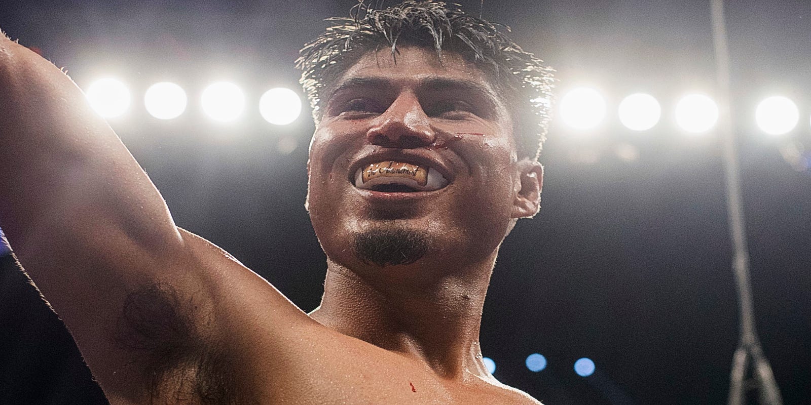 Mikey Garcia Moves Up In Weight Class To Fight Spence On March 16