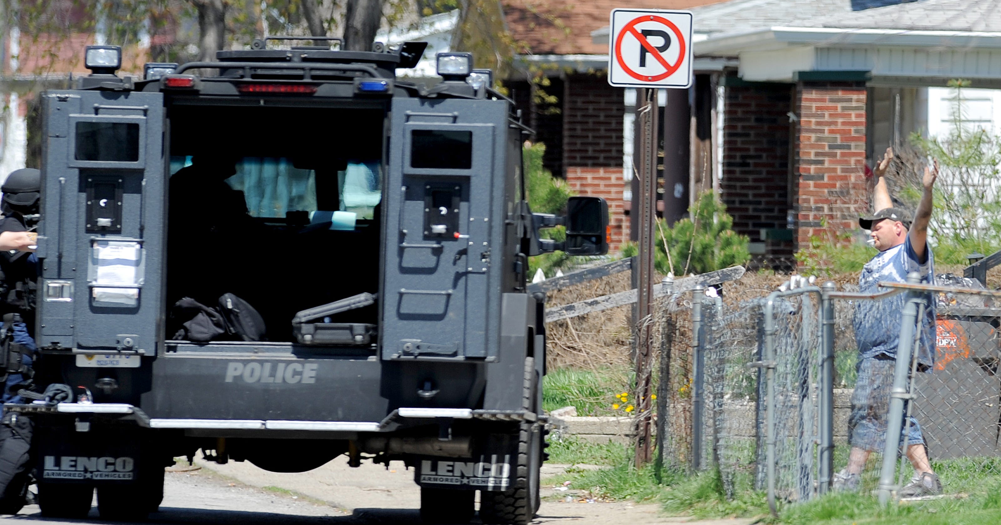 Man surrenders after standoff with SWAT team