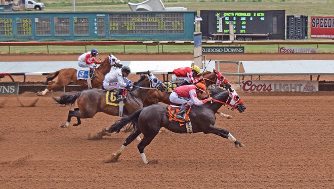 Moonflash and Tac It To The Moon finished a nose part in the second of five trials to the John Deere Ruidoso Juvenile Challenge and ended up with the top-two qualifying marks.