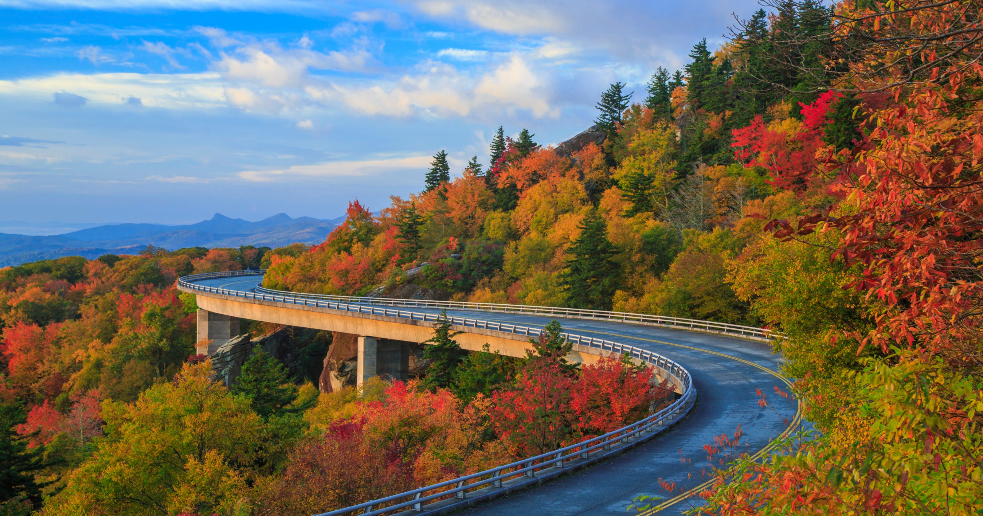 Blue Ridge Parkway: A nearly 469 mile photo op Blue Ridge Parkway: A nearly 469 mile photo op