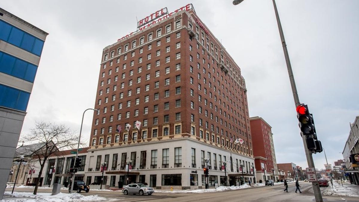 The Marriott Pere Marquette and Courtyard by Marriott hotel complex in Downtown Peoria.