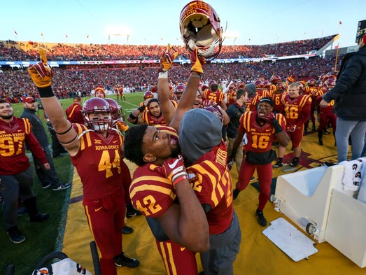 Iowa State Cyclones linebacker Marcel Spears Jr. (42)