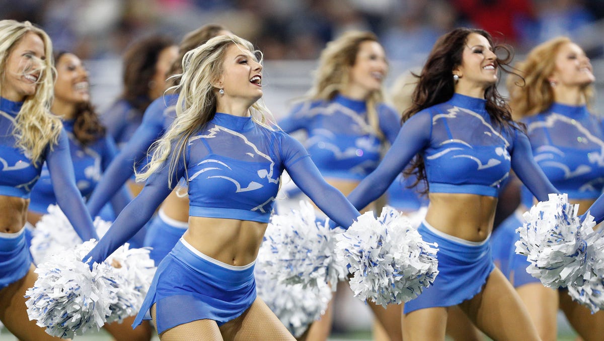 Lions cheerleaders unveil new costumes at opener