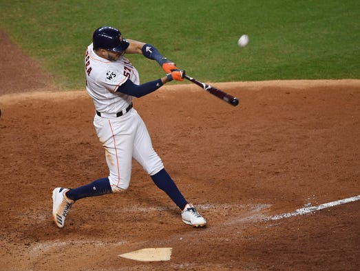 Game 5 at Minute Maid Park: Houston Astros shortstop