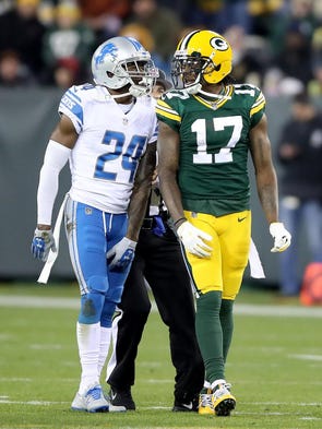 Green Bay Packers wide receiver Davante Adams (17)