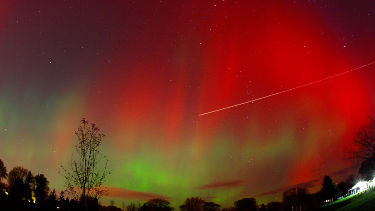 Northern Lights may become visible in Wisconsin this week. What to know about the aurora borealis forecast.