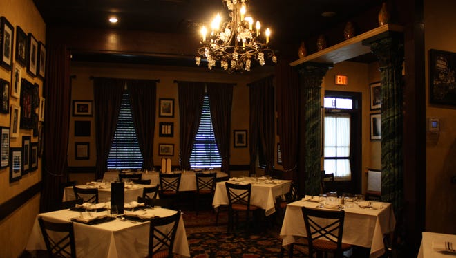 A look at the dining room.
