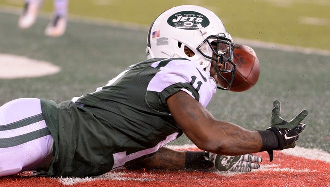 Jets wide receiver Jeremy Kerley cannot make a diving catch in the end zone Monday night against the Chicago Bears.