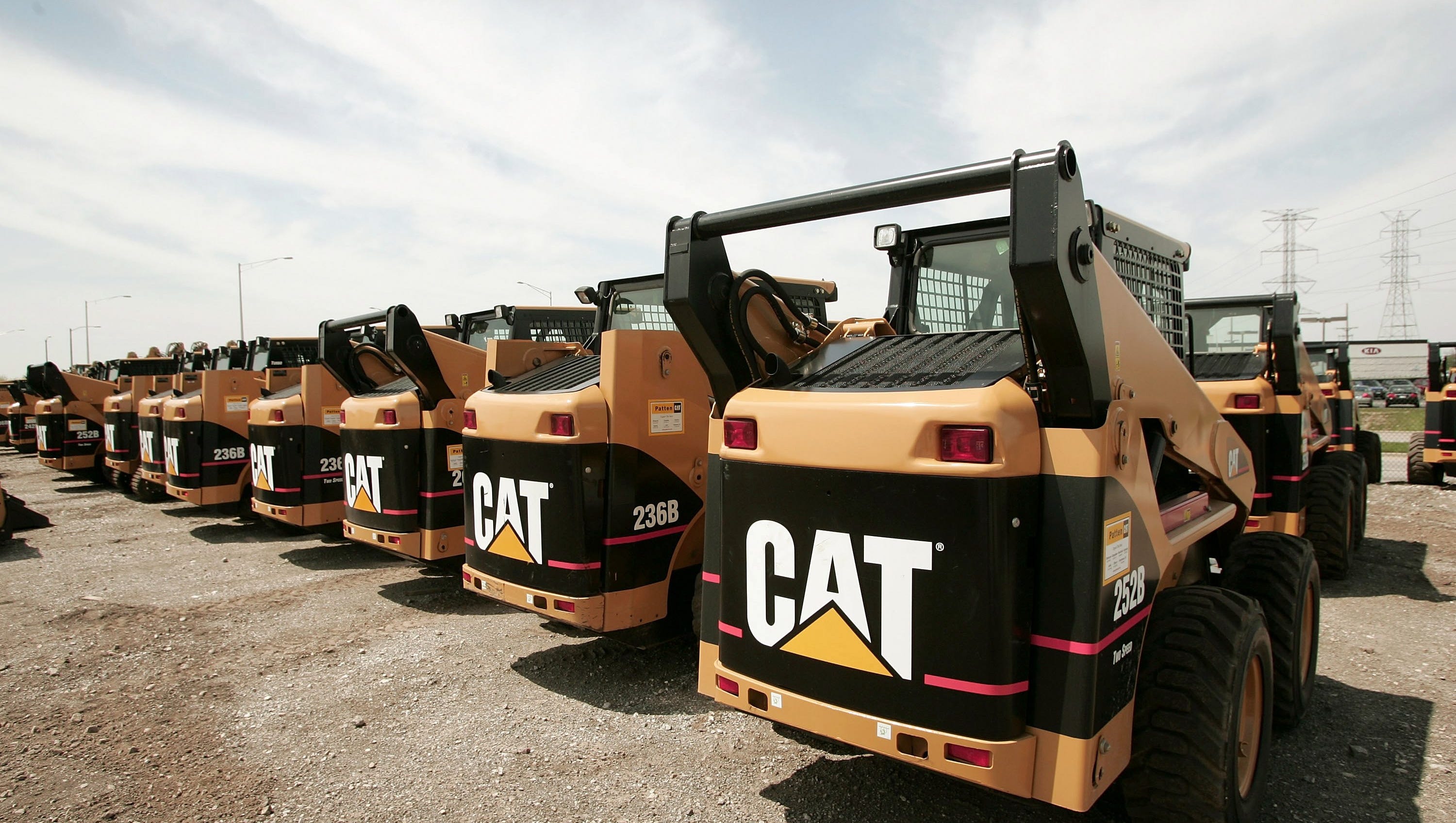 Caterpillar To Cut Up To 5 000 Jobs By End Of 2016 Stock Falls 6