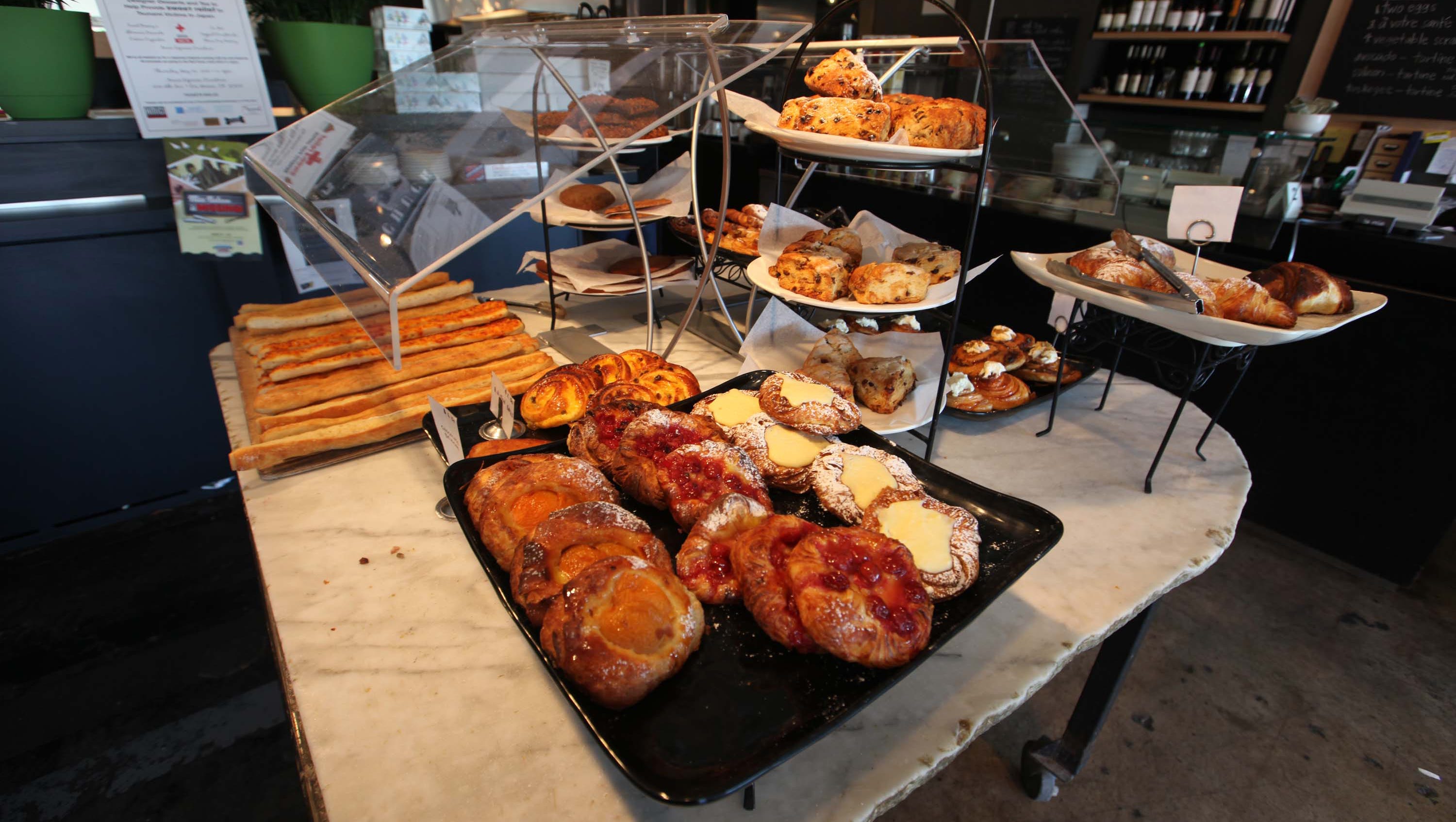 Eight mustfrequent bakeries in Des Moines