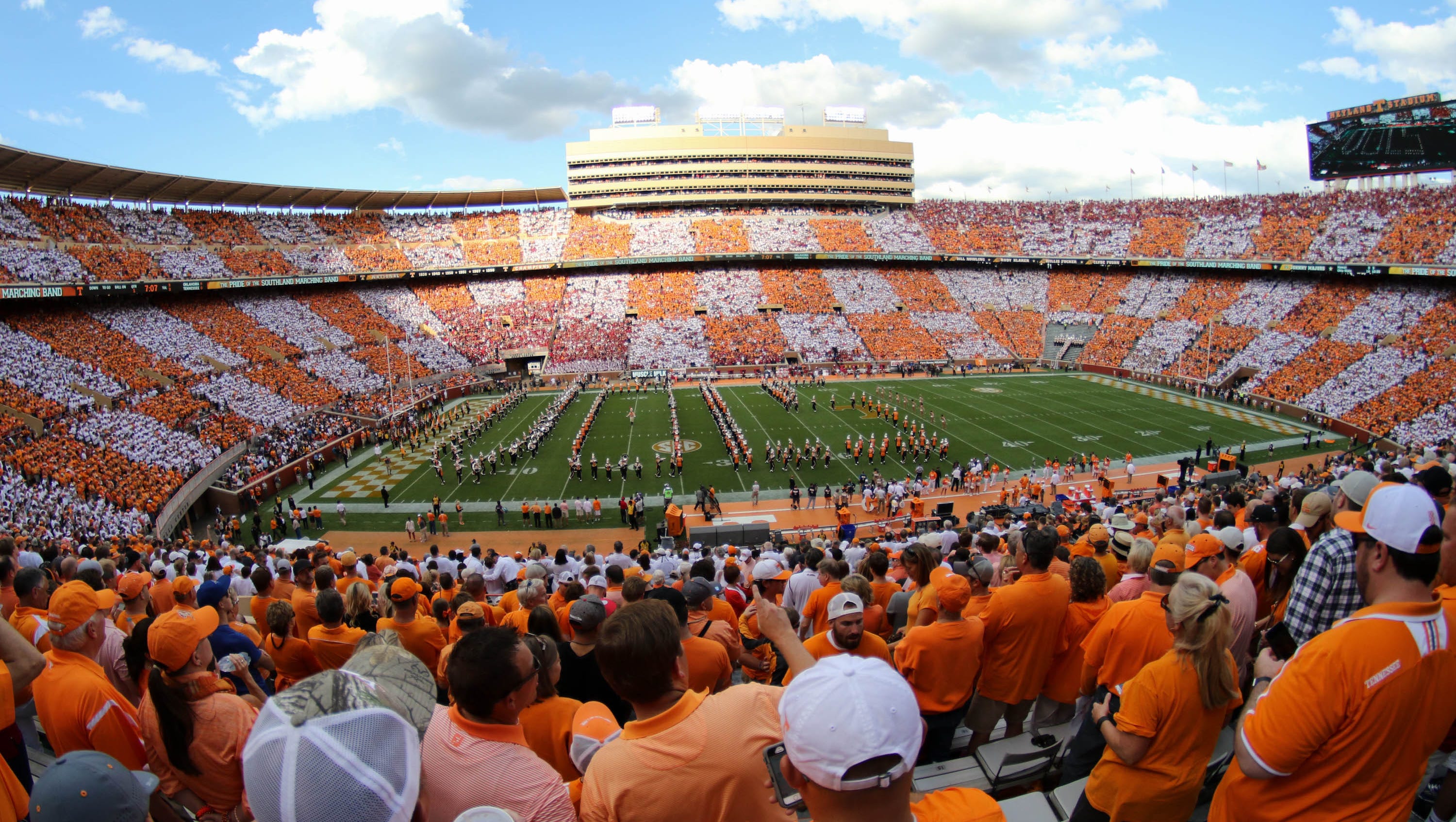 Tennessee Vols Football Sells Out Season Tickets For First Time Since 2001