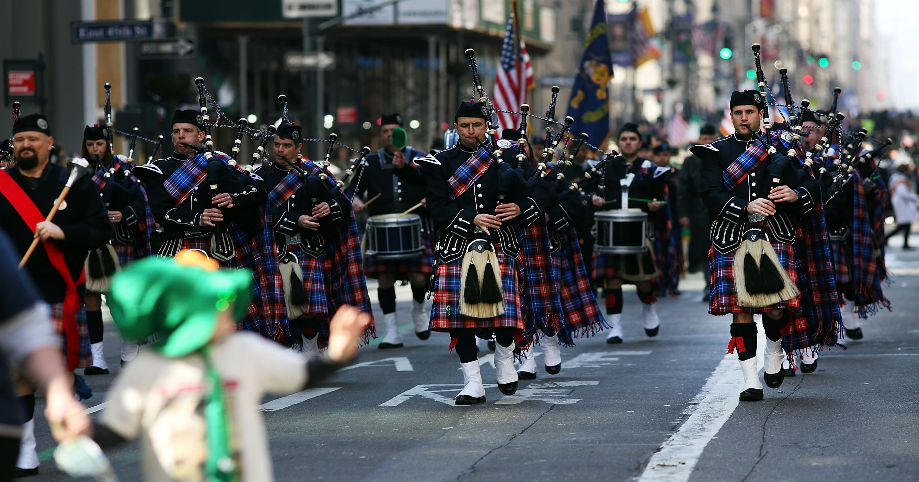 Watch live St. Patrick's Day parade marches through NYC