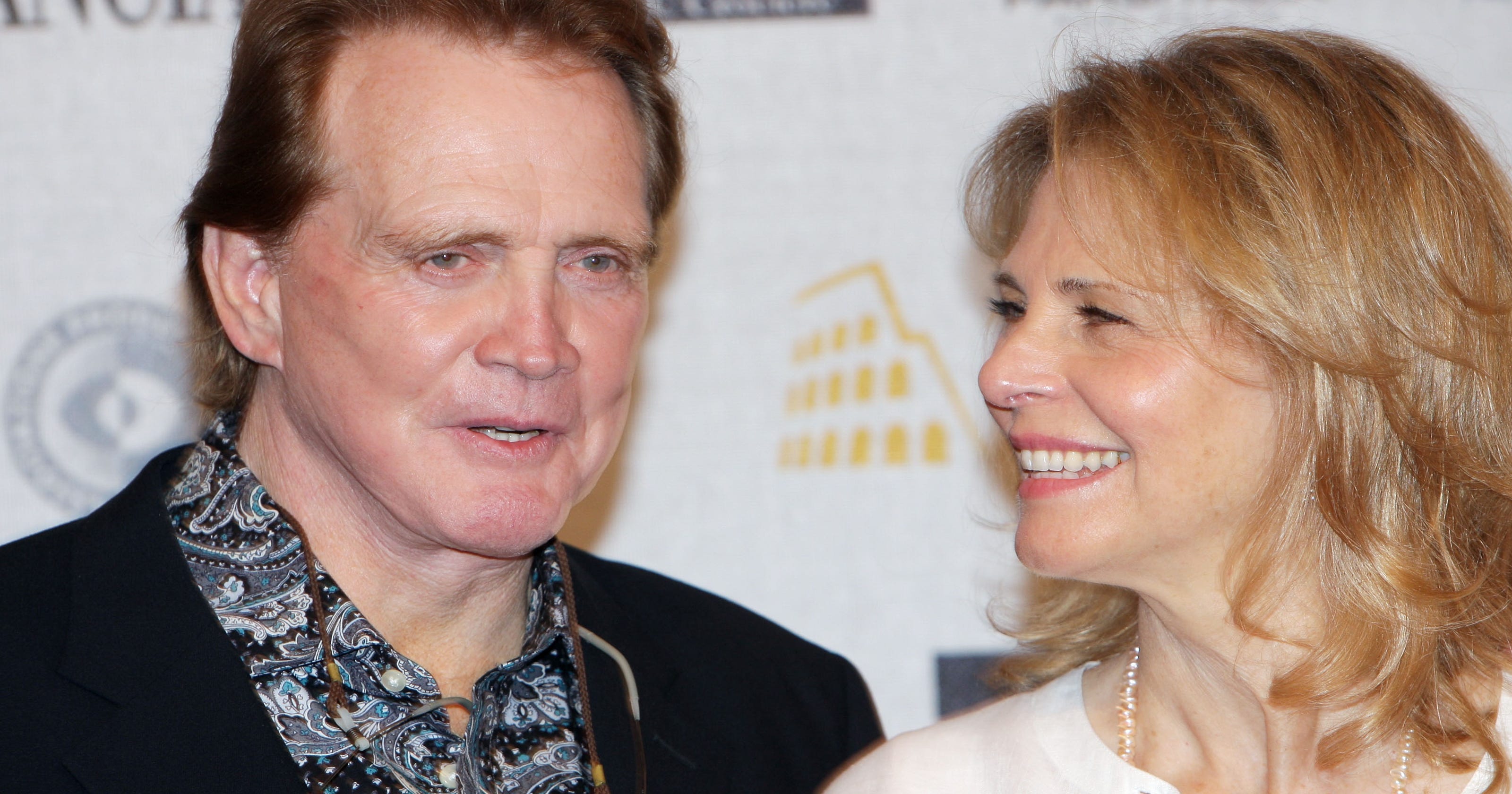 636389615263964056 Lindsay Wagner with Lee Majors