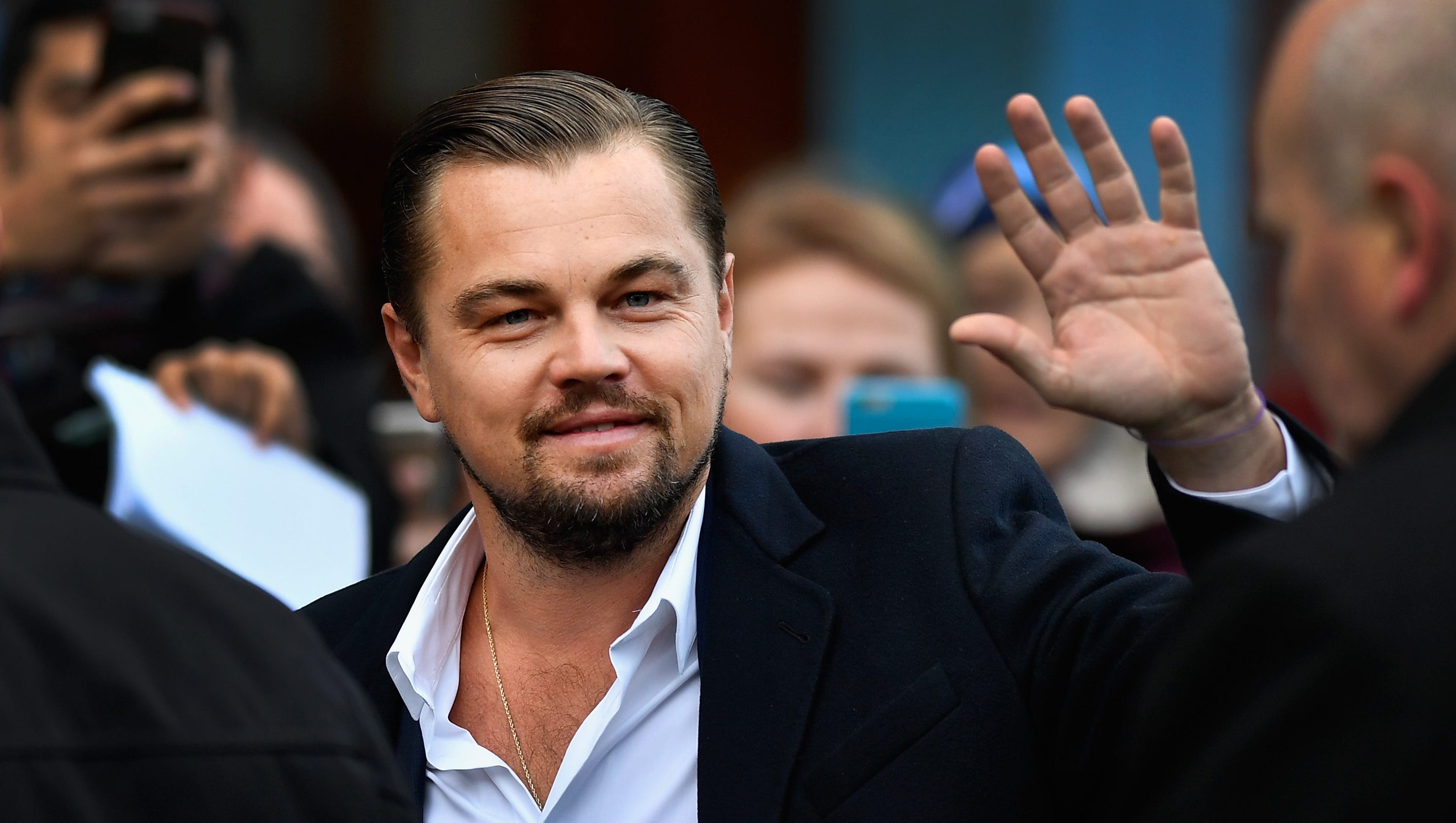 Leonardo Dicaprio Tweets Support For California Firefighters