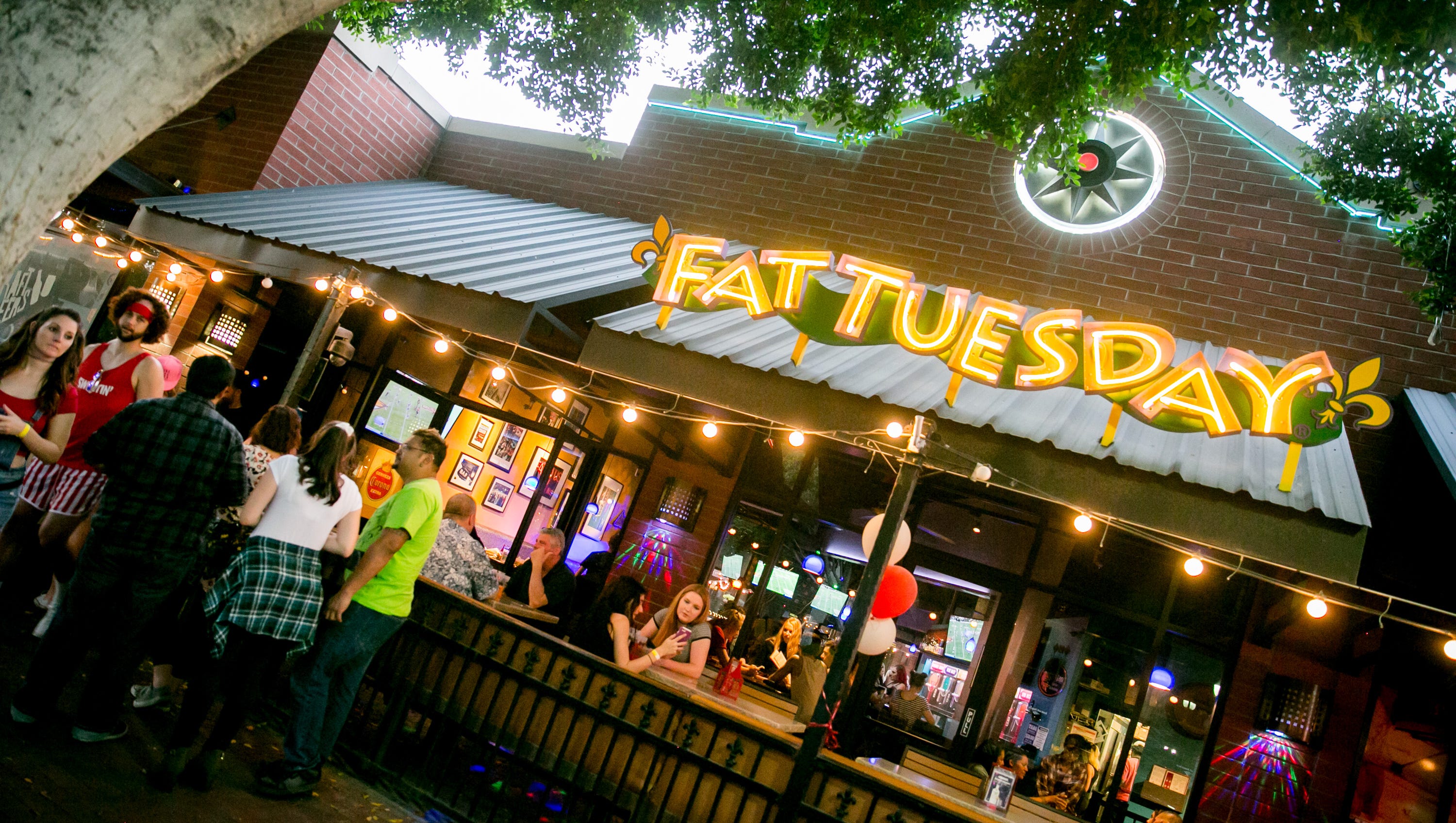 Fat Tuesday bar opening in downtown Knoxville on Gay Street