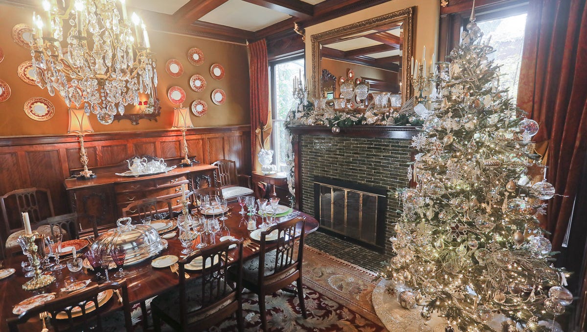 Old Louisville Home Exudes Christmas Elegance