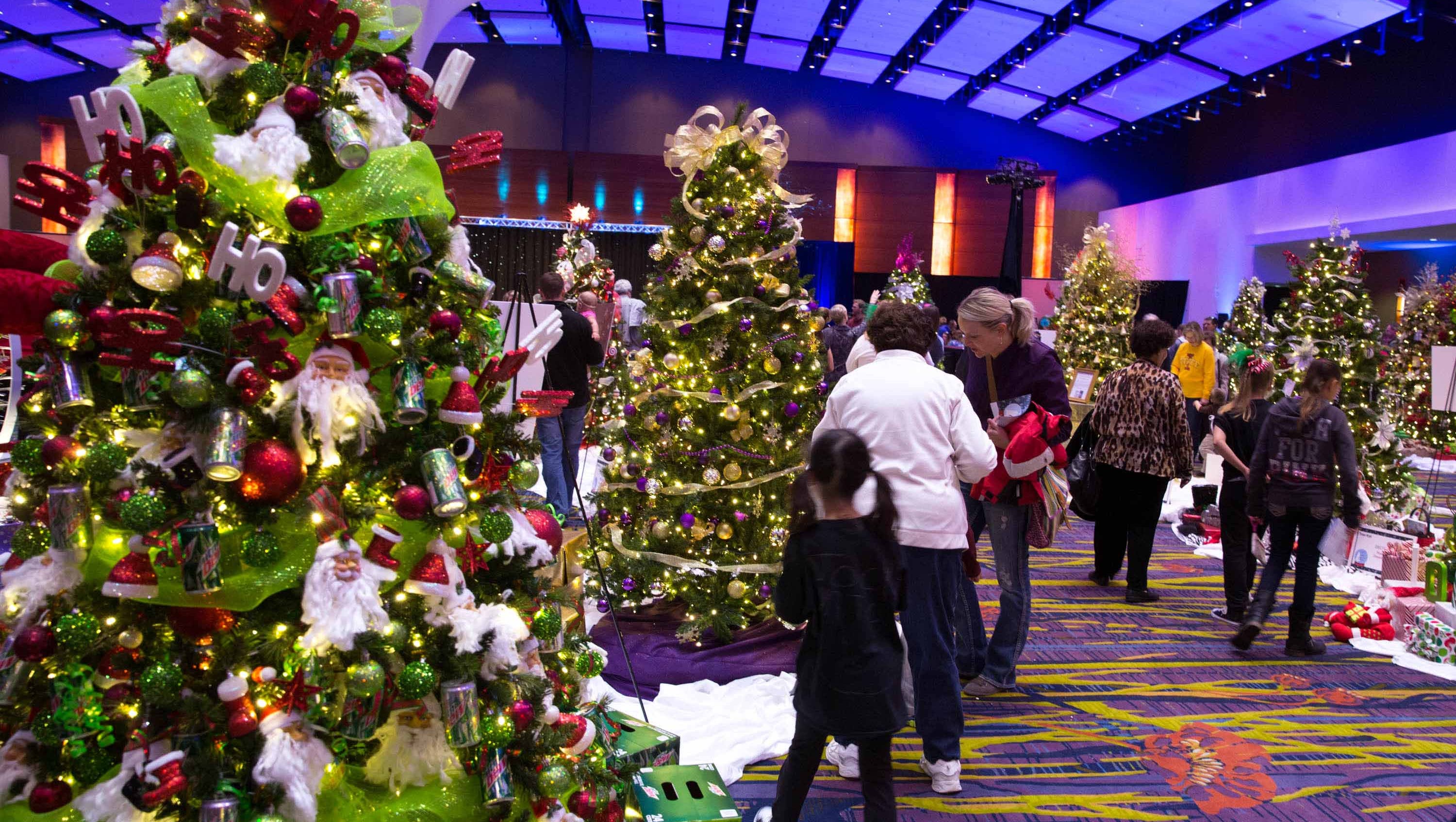 Christmas Events Des Moines 2022 Downtown Des Moines To Host Holiday-Themed Trees, Christkindlmarket