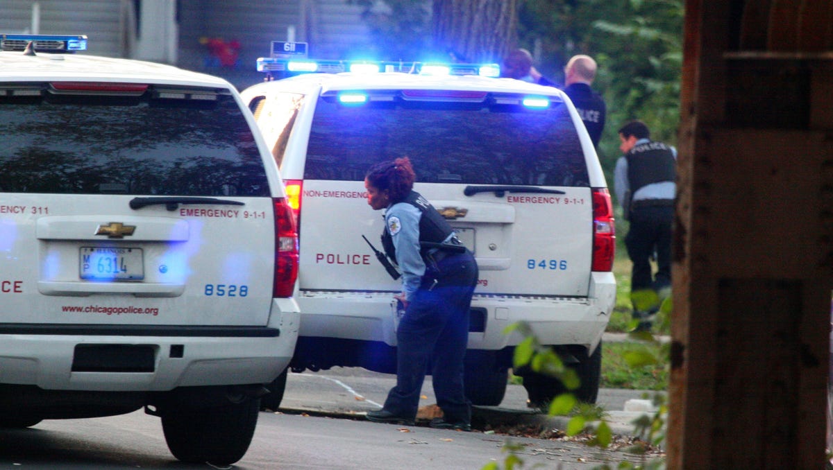 Chicago police Captain shot in standoff with Indy shooting suspect