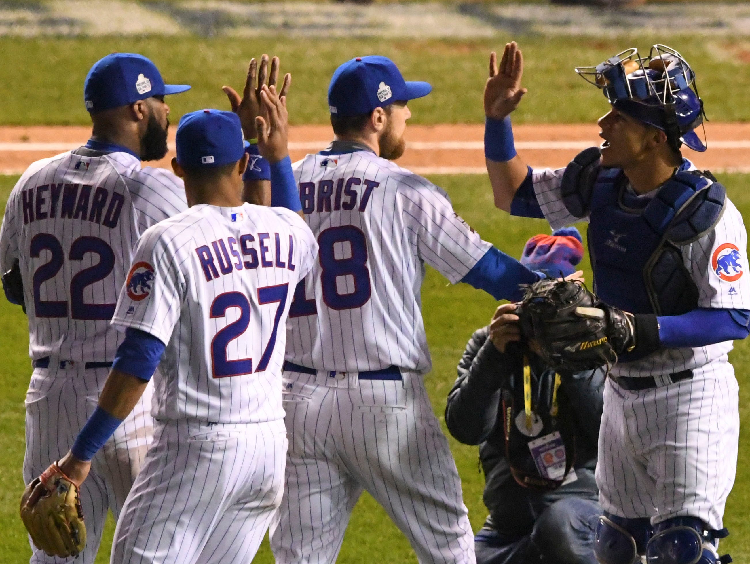 Game 5 in Chicago: The Cubs celebrate their win.