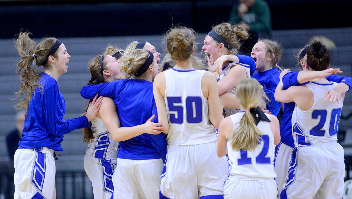 Class C Girls Calumet Tops Laingsburg 30 26 In Defensive Duel