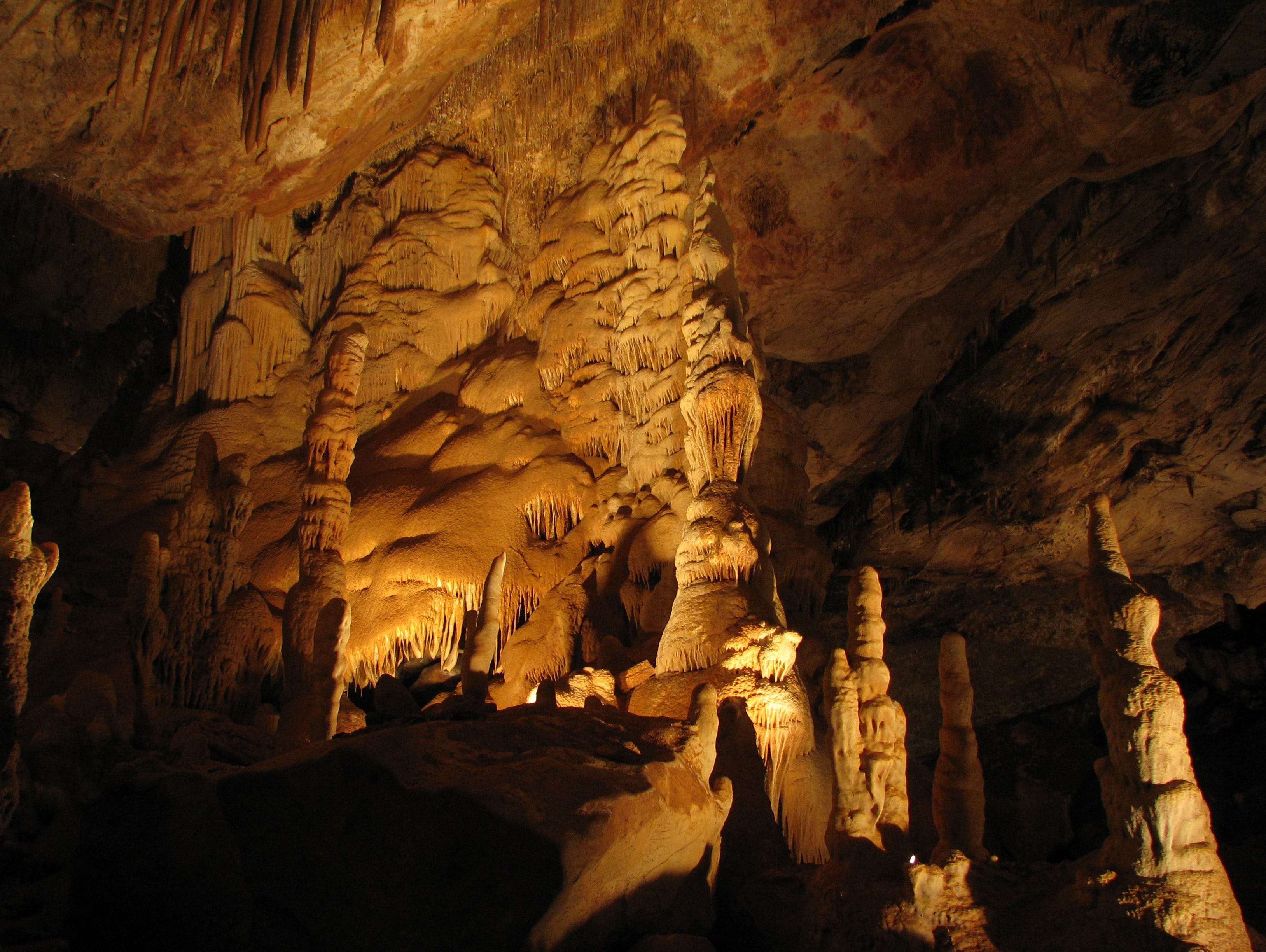 Arizona's Underground Wonderland: Uncovering the Magic of Kartchner Caverns State Park