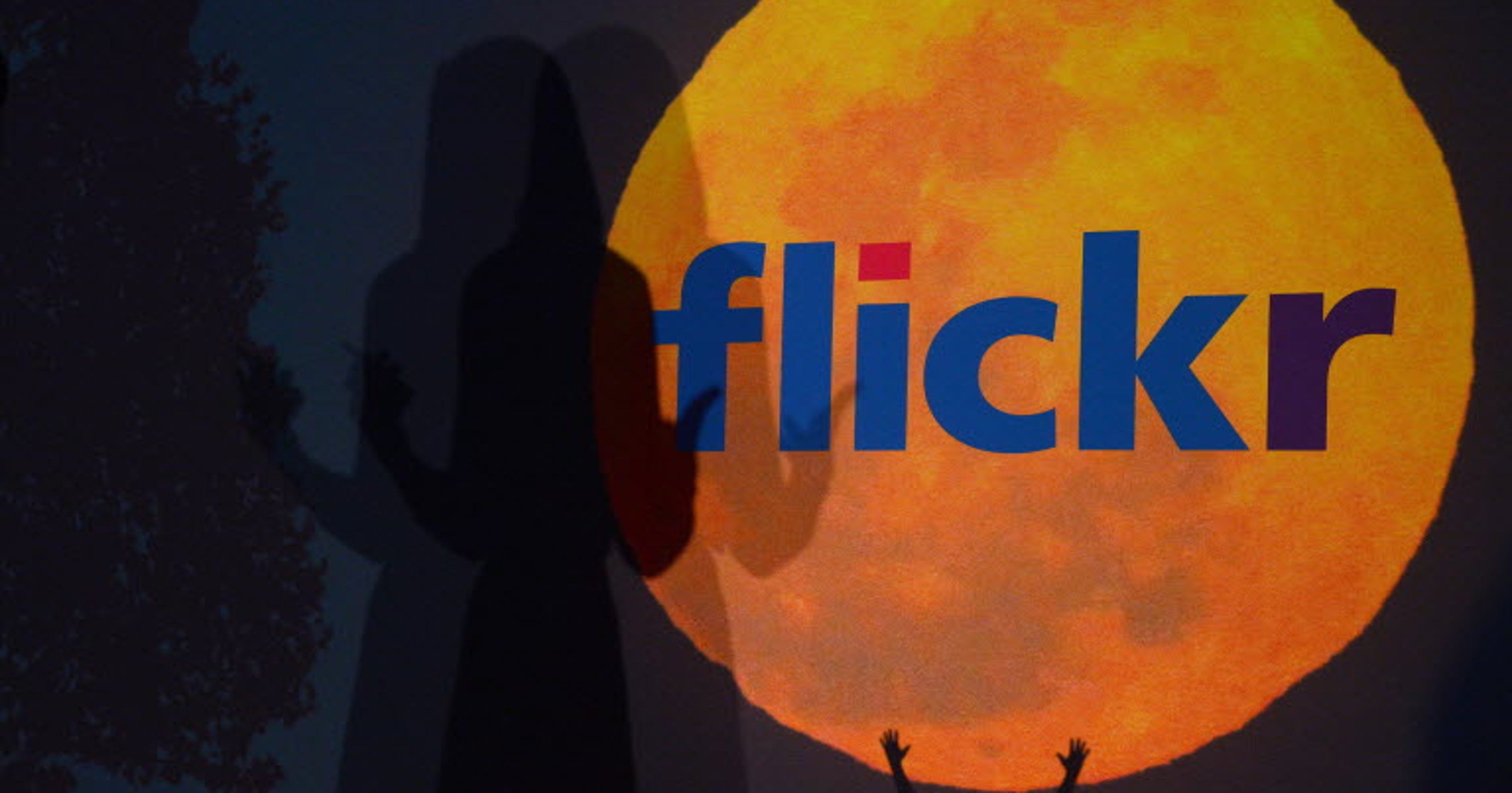 SmugMug snaps up Flickr photo service from Verizon's Oath