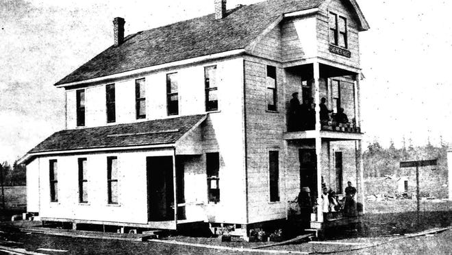 The Shepard House Hotel in Scotts Mills was built in the early 1890s. It was demolished by the 1930s.