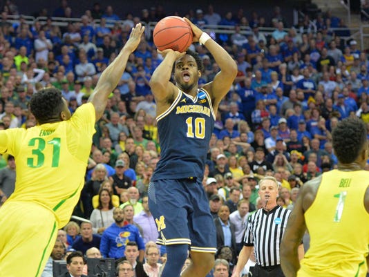 Michigan Basketball S Derrick Walton Still Holding On To Miss Vs